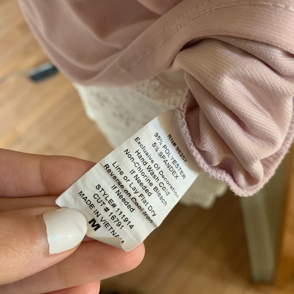 💓 Pastel Pink Button Down Blouse 💓 - Picture 8 of 8